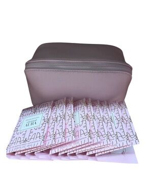 ✨NEW✨ Elizabeth Arden Eternal Aura With Pink Pouch